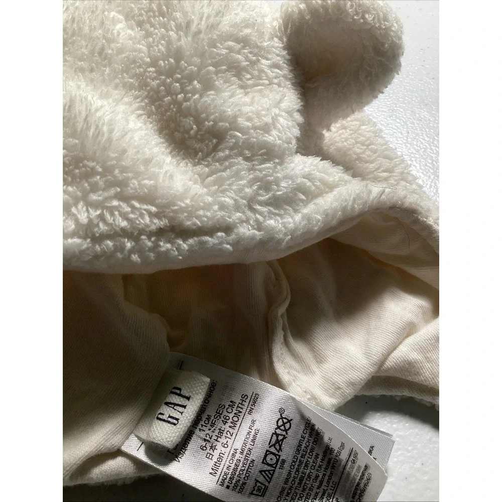 Gap Kids Baby Polar Fleece white winter hat with Little Bear ears 6~12 Months